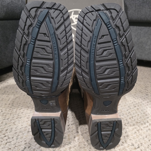 Ariat Brown Boots with Star Pattern